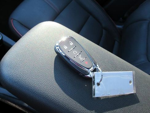 Used 2024 Chevrolet TrailBlazer RS w/ Convenience Package image 33