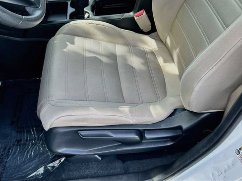 Used 2020 Honda CR-V LX image 18