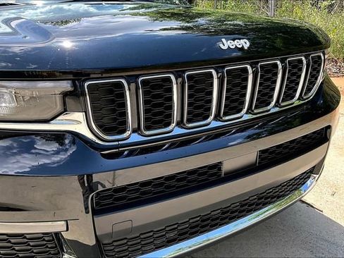 Used 2025 Jeep Grand Cherokee L Limited AWD/4WD image 28