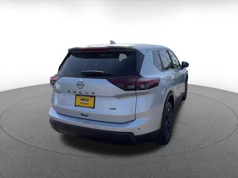 Used 2025 Nissan Rogue SV AWD/4WD image 13