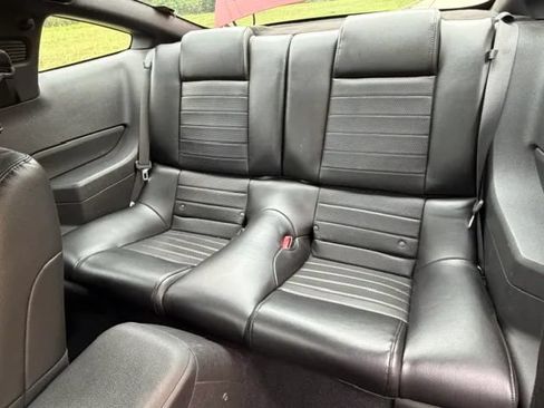 Used 2009 Ford Mustang Premium RWD image 25
