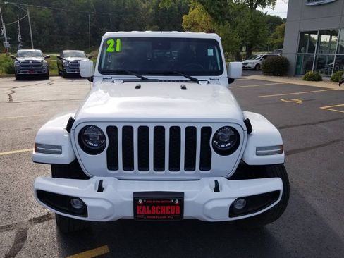 Used 2021 Jeep Gladiator Overland AWD/4WD image 2