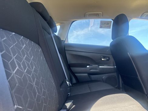 Used 2021 Mitsubishi Outlander Sport SE image 29