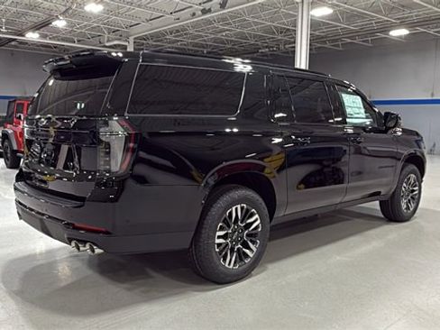 New 2026 Chevrolet Suburban Z71 image 4