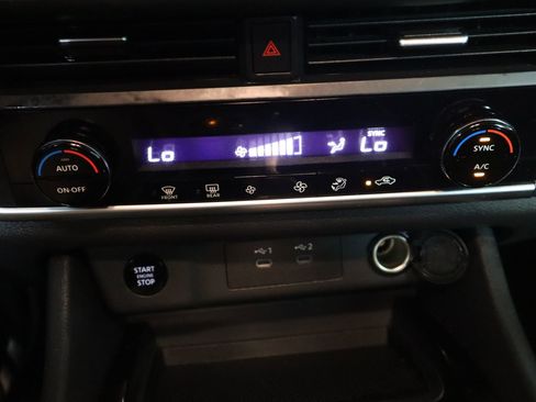 Used 2025 Nissan Rogue SV image 43