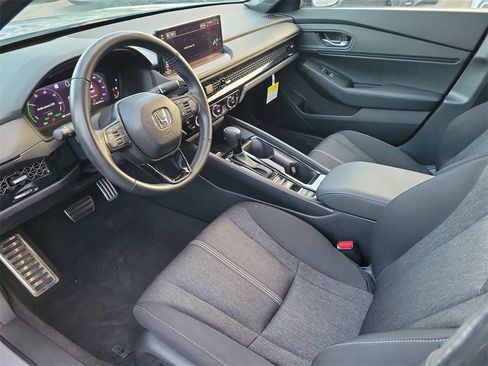 Used 2025 Honda Accord Sport image 13