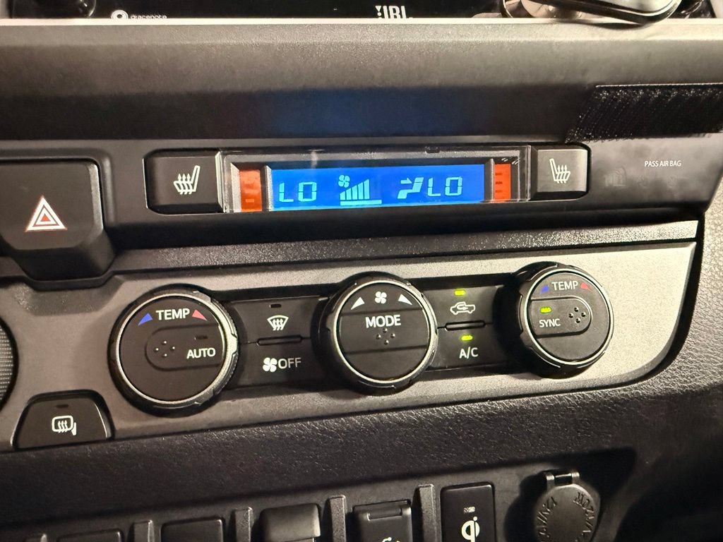 Used 2020 Toyota Tacoma TRD Off-Road w/ TRD Premium Off Road Package AWD/4WD image 35
