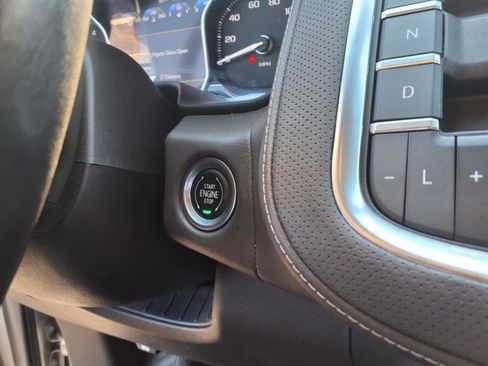 Used 2021 GMC Yukon SLT w/ SLT Luxury Package image 13