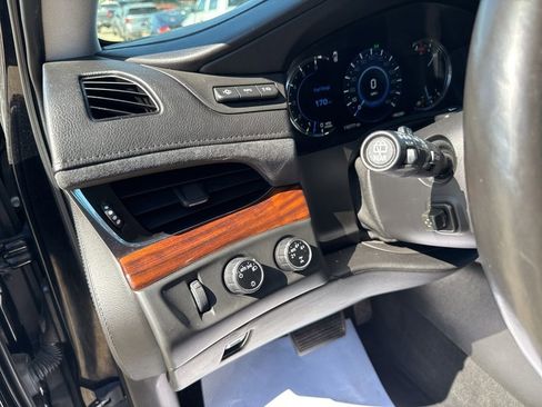 Used 2016 Cadillac Escalade ESV Premium AWD/4WD image 34