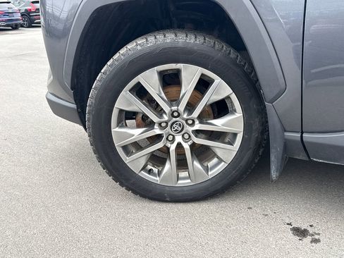 Used 2019 Toyota RAV4 XLE Premium w/ Cold Weather Package image 29