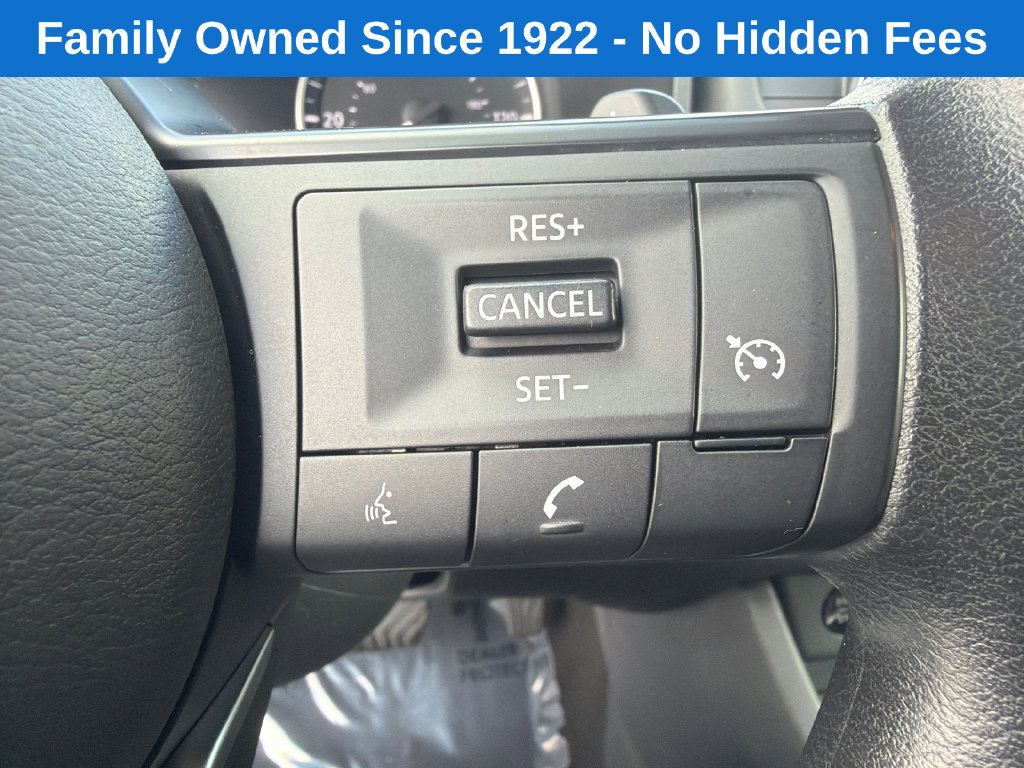 Used 2024 Nissan Rogue S AWD/4WD image 25
