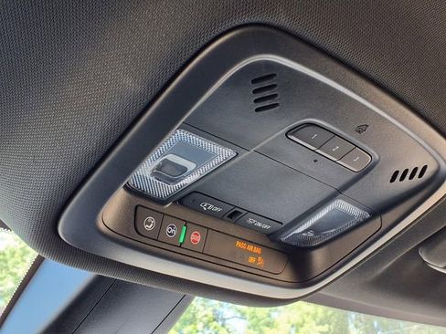 Used 2023 Chevrolet Traverse LT w/ LPO, Floor Liner Package AWD/4WD image 16