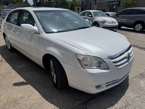 Used 2006 Toyota Avalon XLS FWD image 9