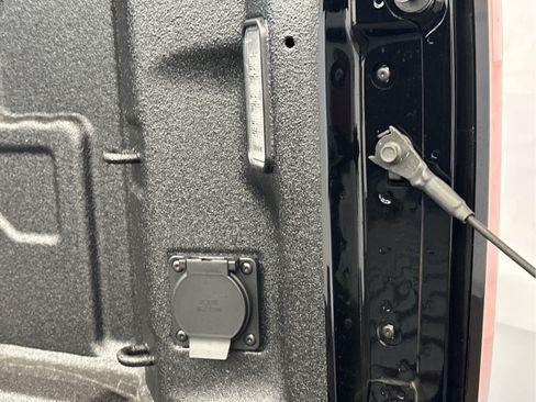 New 2025 GMC Sierra 2500 Denali Ultimate image 11