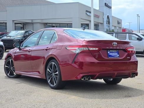 Used 2018 Toyota Camry XSE FWD image 26