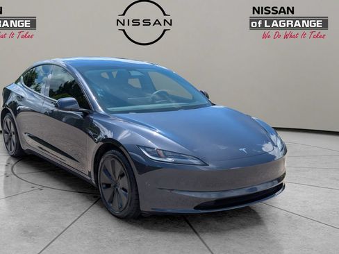 Used 2024 Tesla Model 3 Standard Range RWD image 3