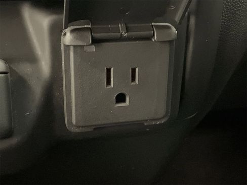 Used 2021 Chevrolet Silverado 1500 Custom image 27