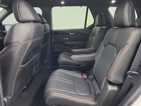 Certified 2024 Honda Pilot TrailSport image 12