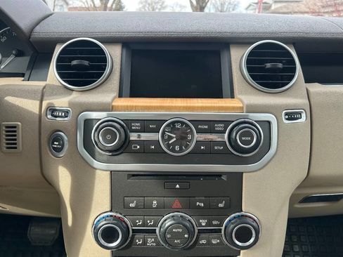 Used 2015 Land Rover LR4 HSE image 14