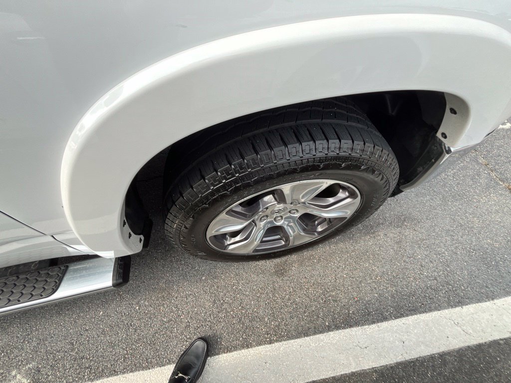 Used 2019 RAM 1500 Laramie AWD/4WD image 22