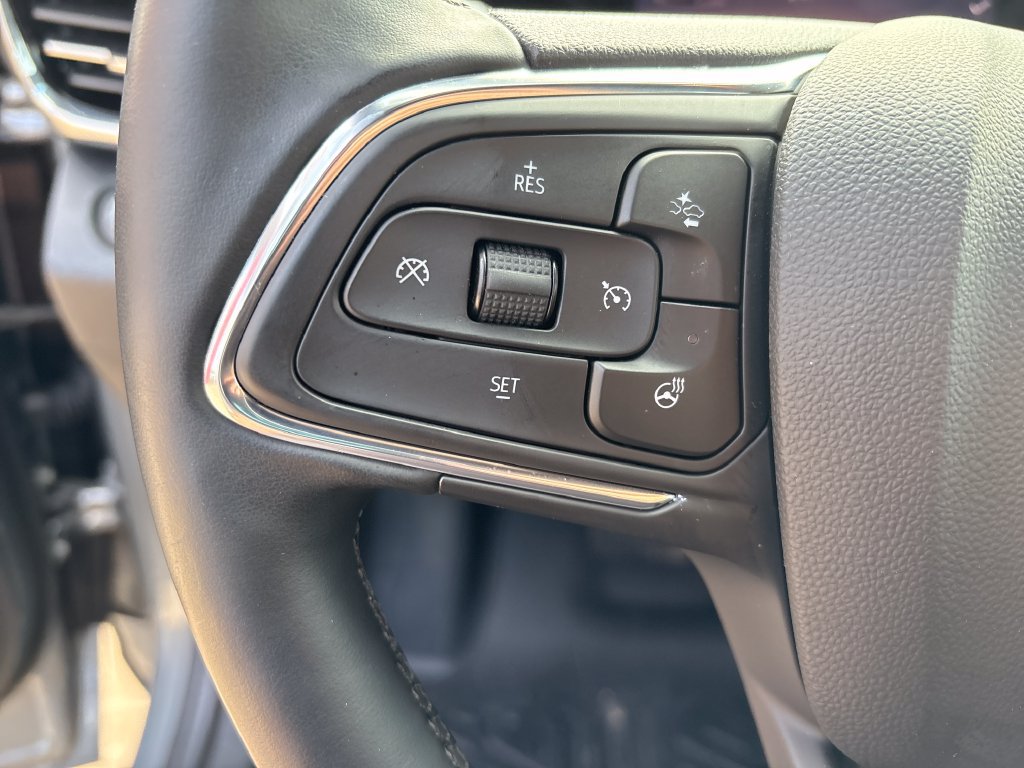 Used 2025 Buick Envista Sport Touring FWD image 37