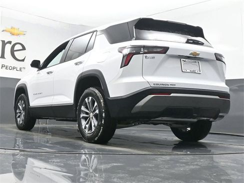 New 2026 Chevrolet Equinox LT w/ Convenience Package II image 5