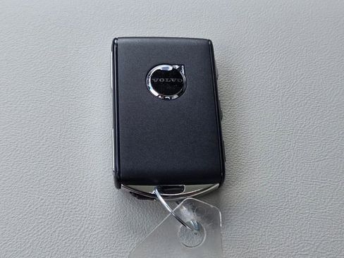 New 2026 Volvo XC90 T8 Ultra w/ Protection Package Premier image 24