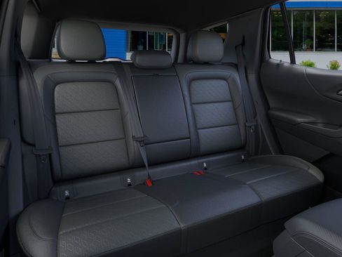 New 2026 Chevrolet Equinox LT w/ Convenience Package II FWD image 17