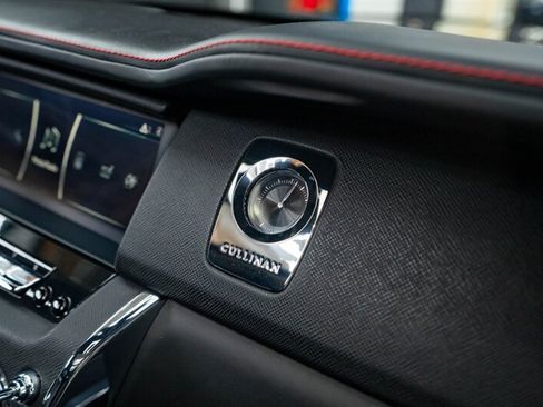 Used 2020 Rolls-Royce Cullinan AWD/4WD image 20