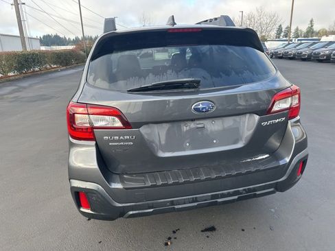 Used 2019 Subaru Outback 2.5i Limited image 6