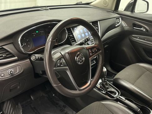 Used 2021 Buick Encore Preferred w/ Safety Package AWD/4WD image 18