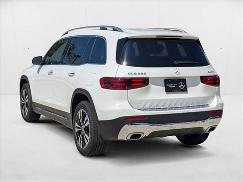 New 2025 Mercedes-Benz GLB 250 GLB 250 image 9