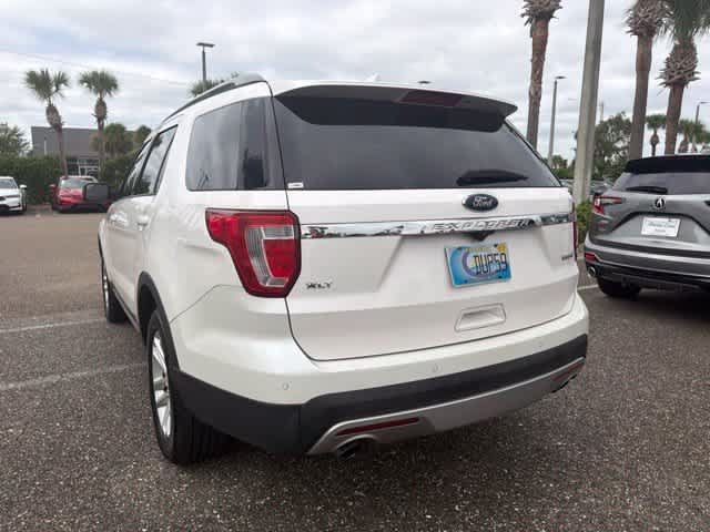 Used 2017 Ford Explorer XLT FWD image 12