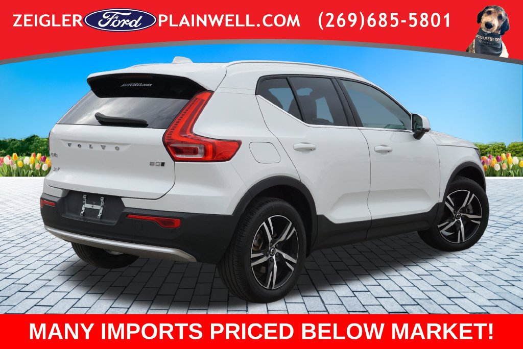 Used 2024 Volvo XC40 B5 Core AWD/4WD image 5