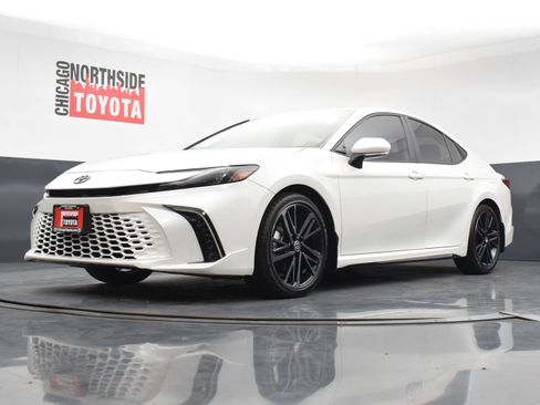Used 2025 Toyota Camry XSE FWD image 31