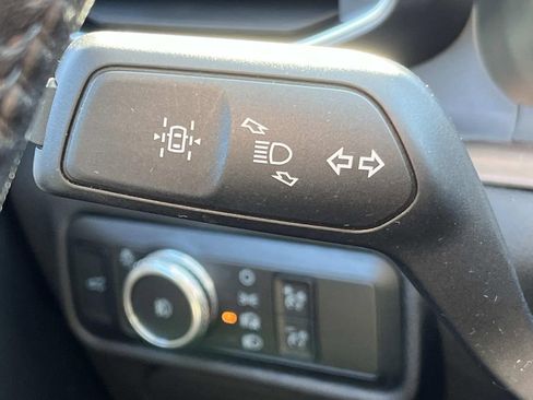 Used 2023 Ford Explorer Limited w/ Limited Technology Package image 25