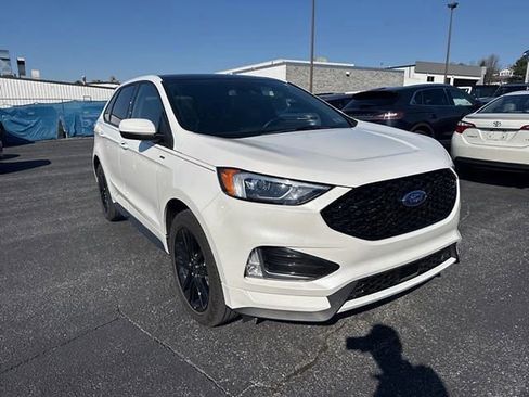 Certified 2024 Ford Edge ST-Line image 3