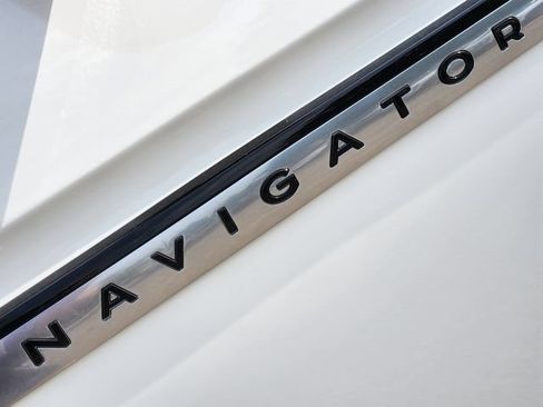 New 2027 Lincoln Navigator Premiere AWD/4WD image 16