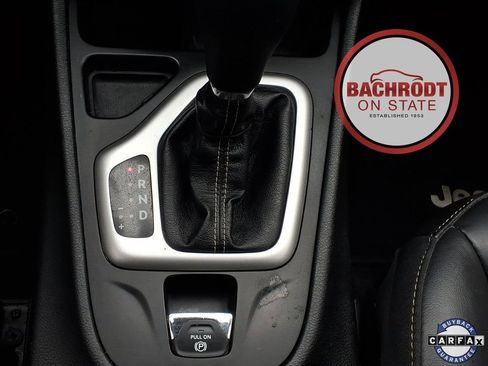 Used 2018 Jeep Cherokee Latitude Plus image 13