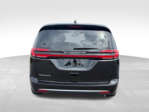 New 2027 Chrysler Pacifica Select FWD image 28