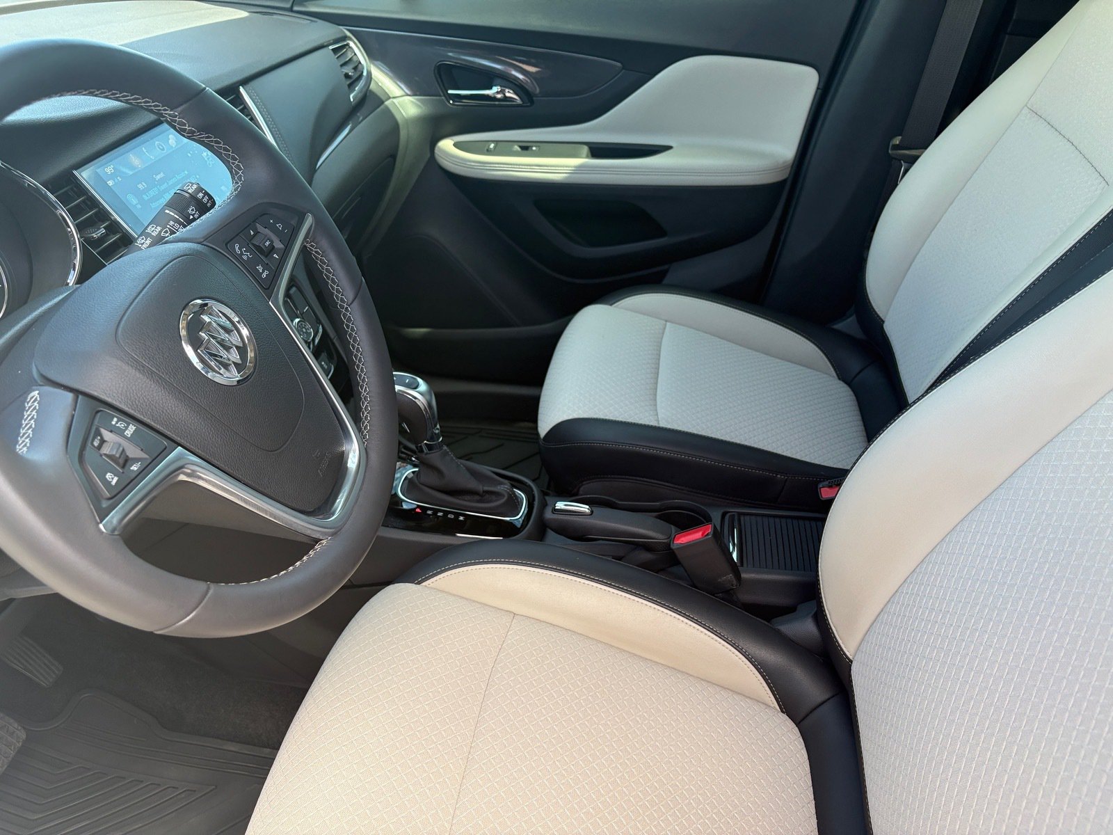 Used 2020 Buick Encore Preferred w/ Safety Package FWD image 17