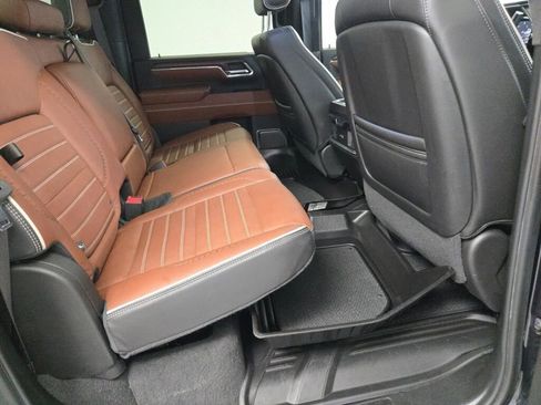 Certified 2024 GMC Sierra 2500 Denali Ultimate w/ LPO, GMC Protection Package AWD/4WD image 11