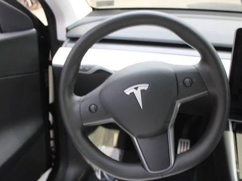 Used 2020 Tesla Model Y Performance image 12