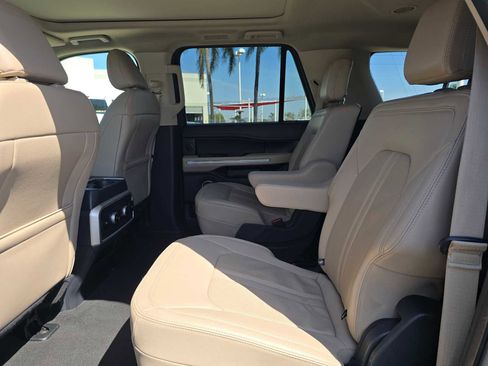 Used 2024 Ford Expedition Max Limited AWD/4WD image 18