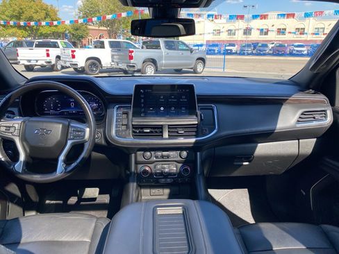 Used 2022 Chevrolet Tahoe Z71 w/ Z71 Off-Road Package image 4