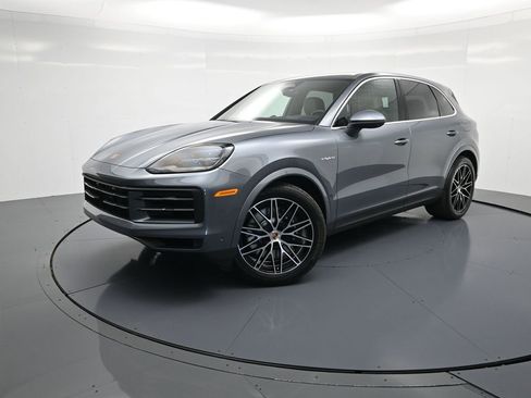 New 2026 Porsche Cayenne E-Hybrid AWD/4WD image 1