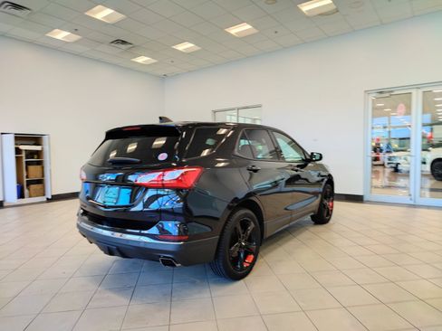 Used 2018 Chevrolet Equinox LT w/ Redline Edition AWD/4WD image 3