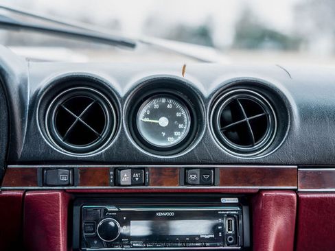 Used 1988 Mercedes-Benz 560 SL image 32