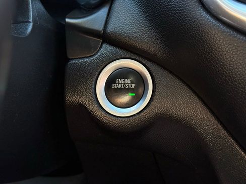 Used 2019 Chevrolet Equinox LT FWD image 31