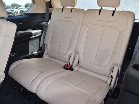 Used 2022 Jeep Grand Cherokee L Limited image 12